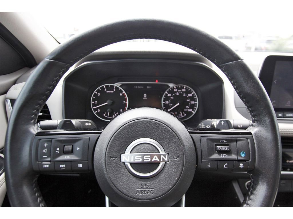 Used 2023 Nissan Rogue SV w/ SV Premium B Package image 9