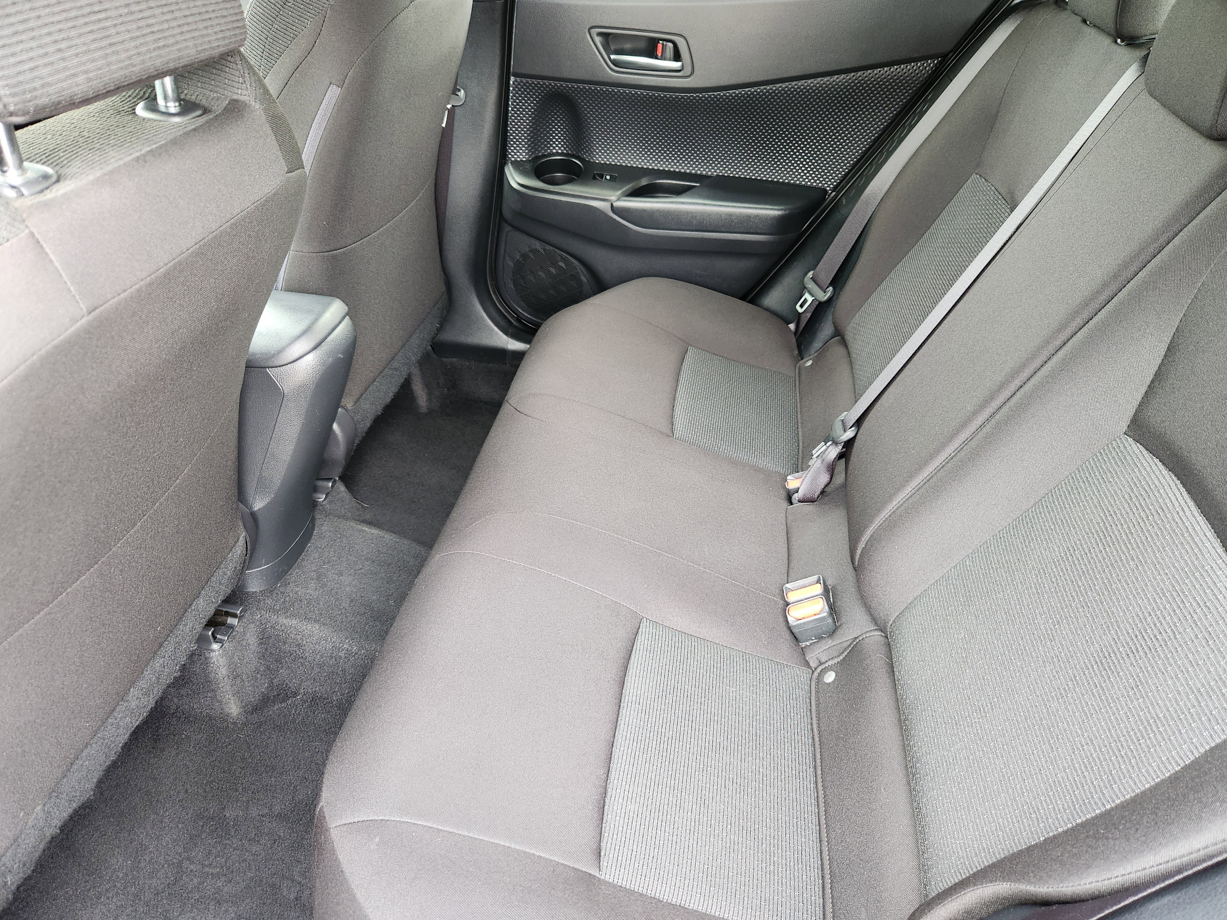 Used 2019 Toyota C-HR XLE FWD image 22