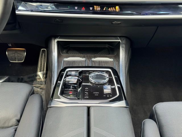 Certified 2024 BMW 760i xDrive image 23