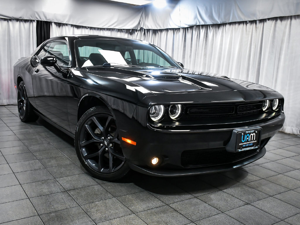 Used 2021 Dodge Challenger SXT w/ Blacktop Package RWD image 3