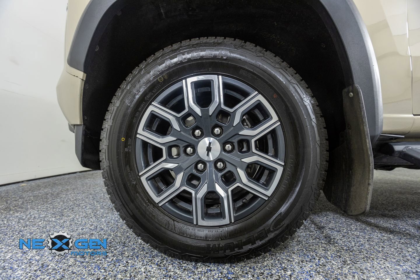 Used 2024 Chevrolet Colorado Z71 w/ Z71 Convenience Package 2 AWD/4WD image 47