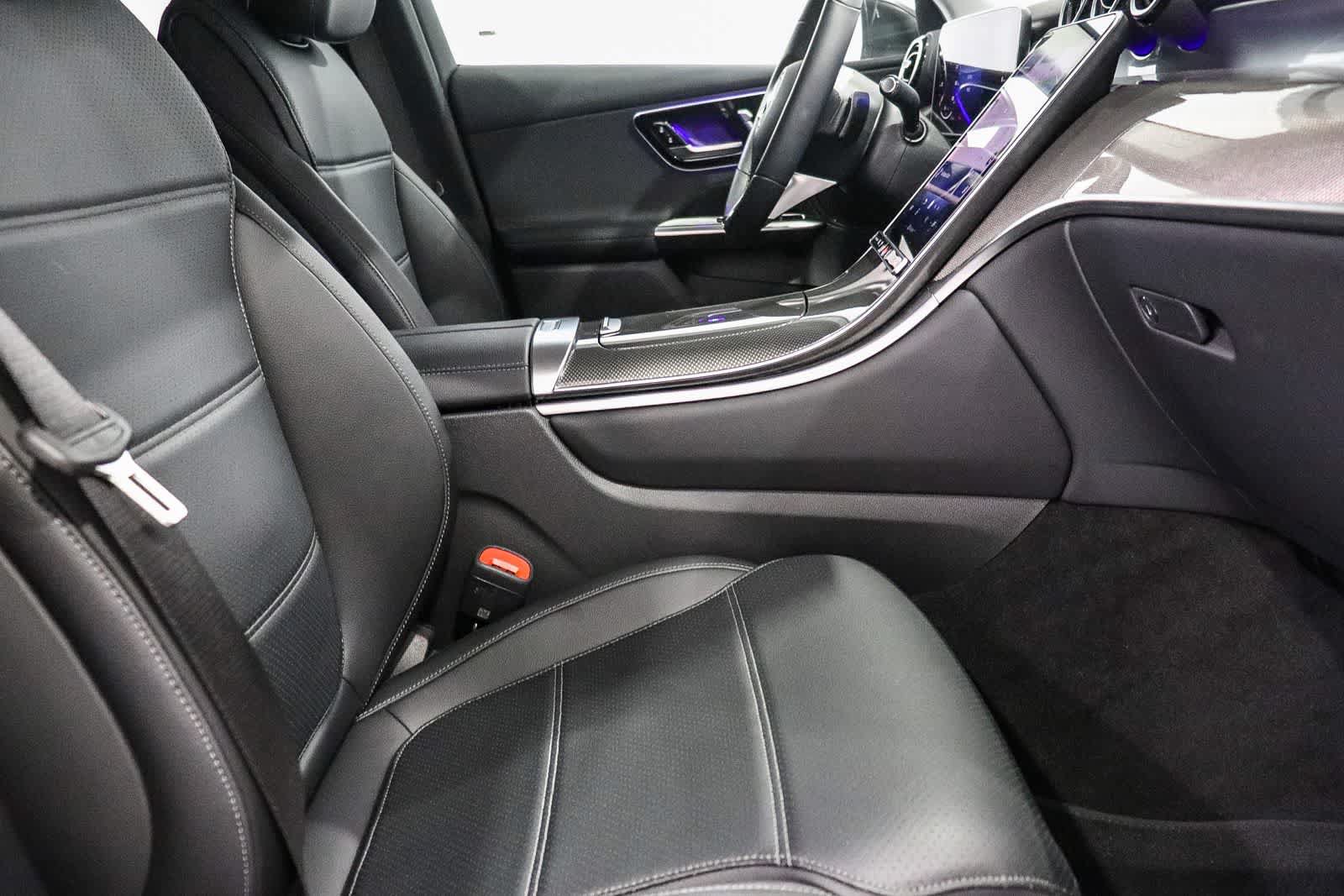 Used 2025 Mercedes-Benz GLC 350e 4MATIC image 16