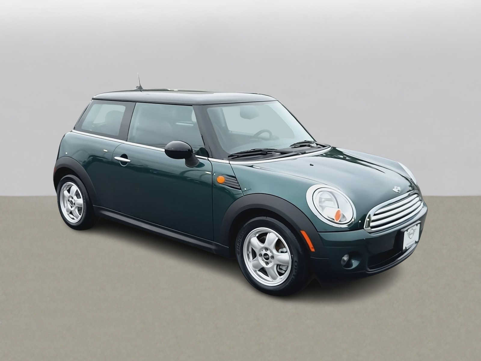 Used 2009 MINI Cooper Hardtop FWD image 2