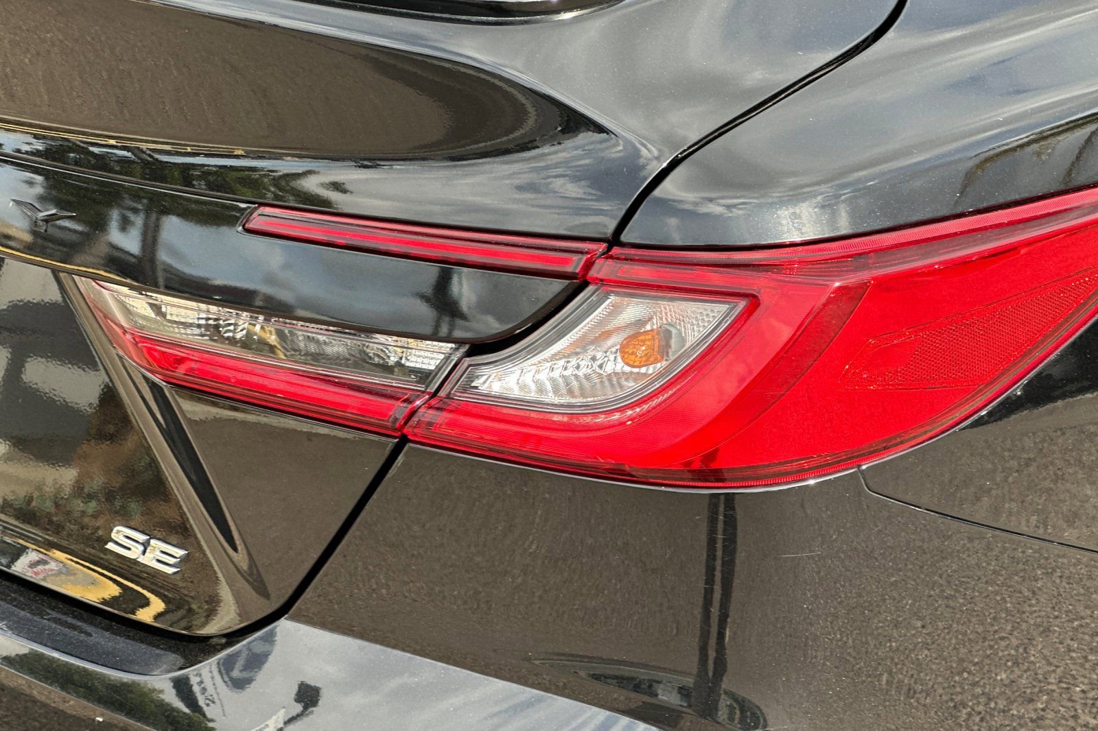 Used 2025 Toyota Camry SE FWD image 25