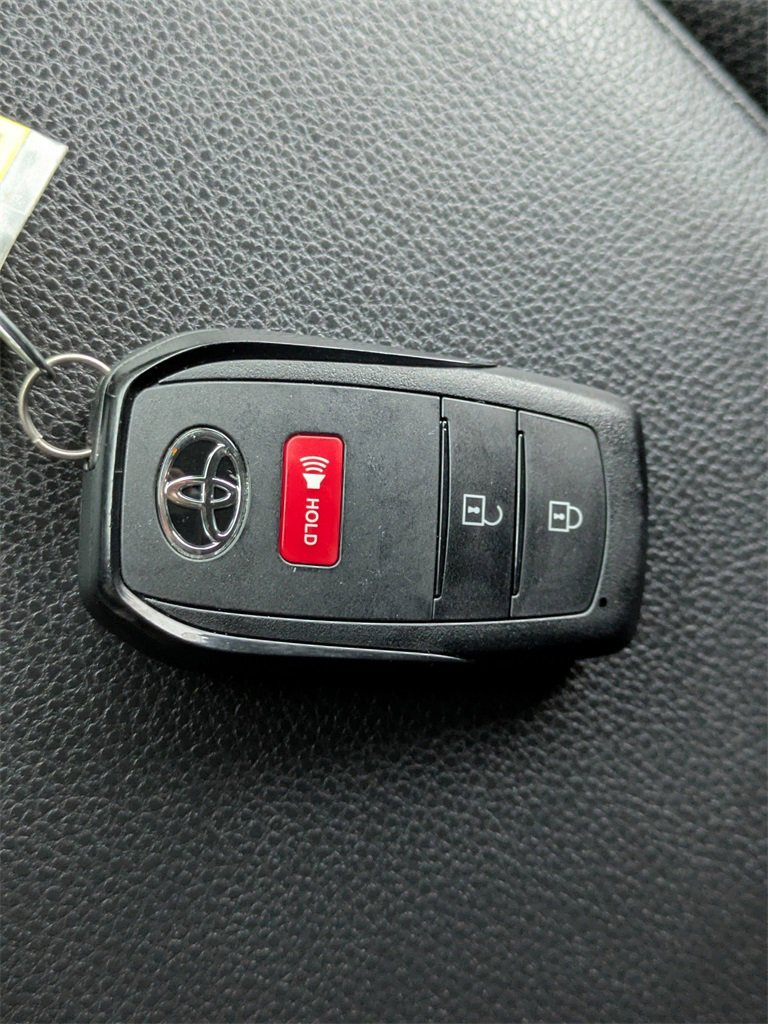 Certified 2025 Toyota 4Runner SR5 image 30