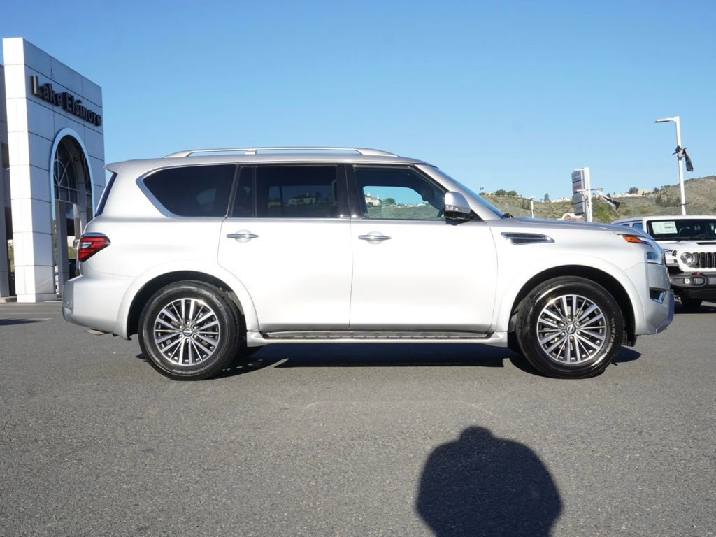 Used 2024 Nissan Armada SL w/ Captain's Chairs Package image 8