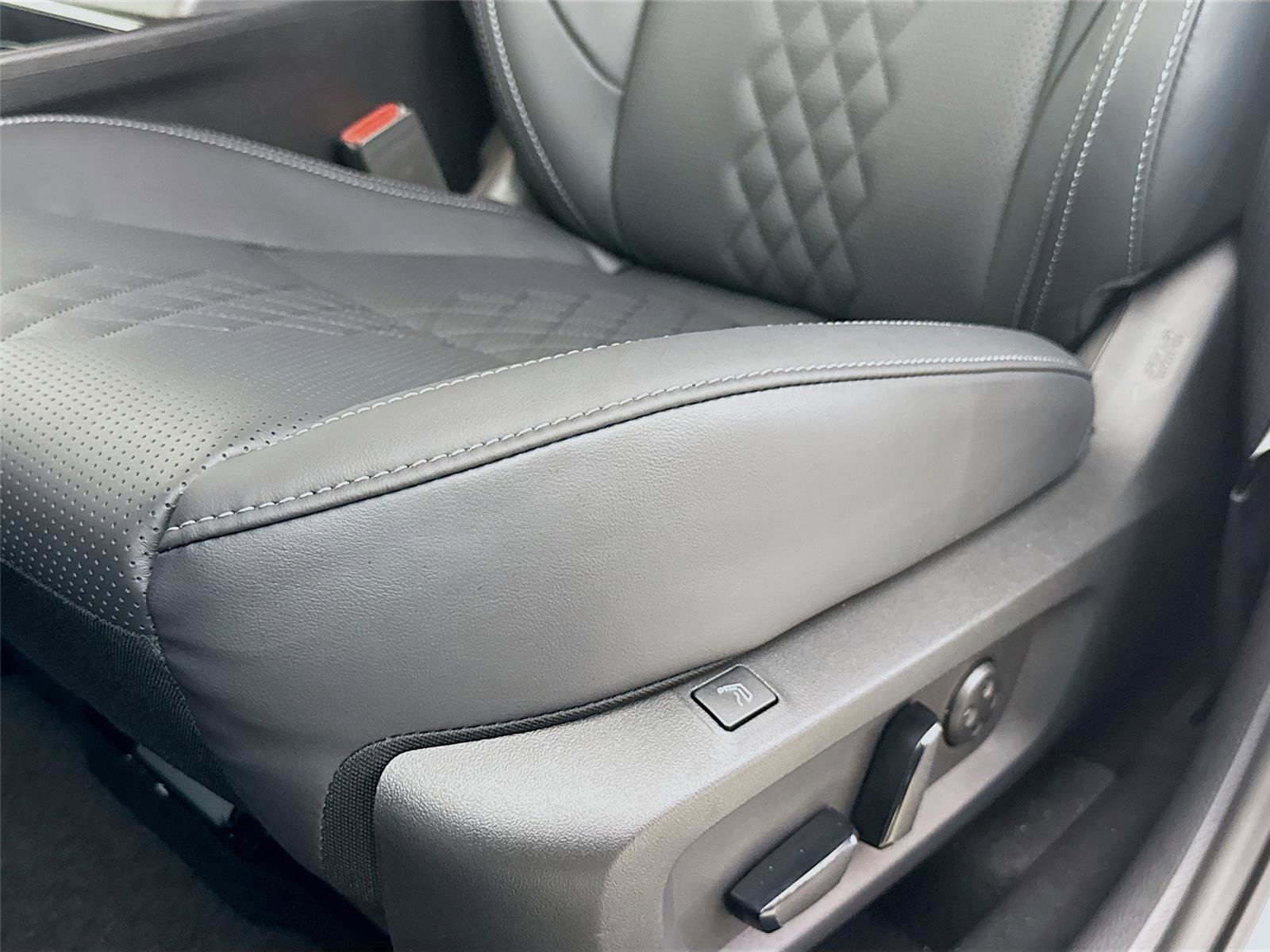 New 2025 Mitsubishi Outlander SEL Black Edition image 20