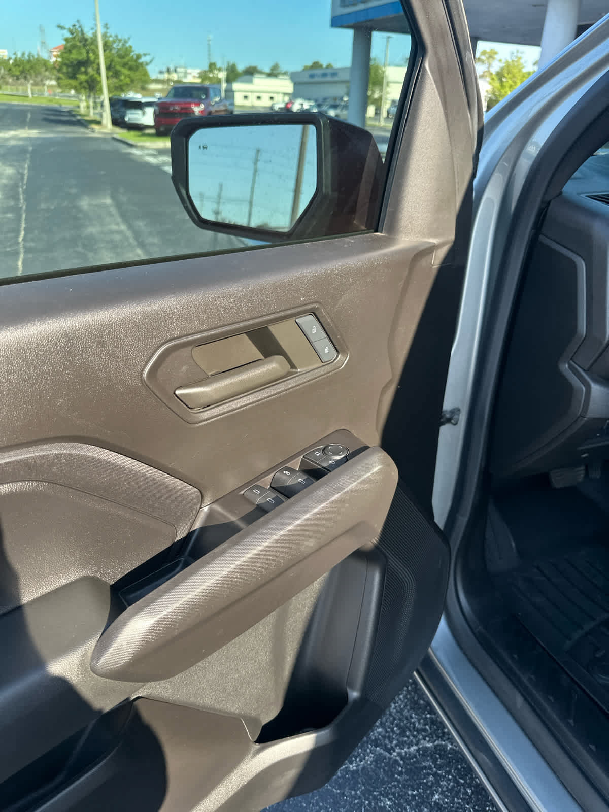Used 2024 Chevrolet Colorado Trail Boss w/ Technology Package AWD/4WD image 13