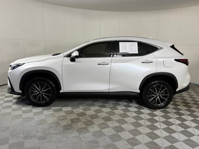 Used 2024 Lexus NX 250 FWD w/ Towing Package (2000 Lbs) image 3