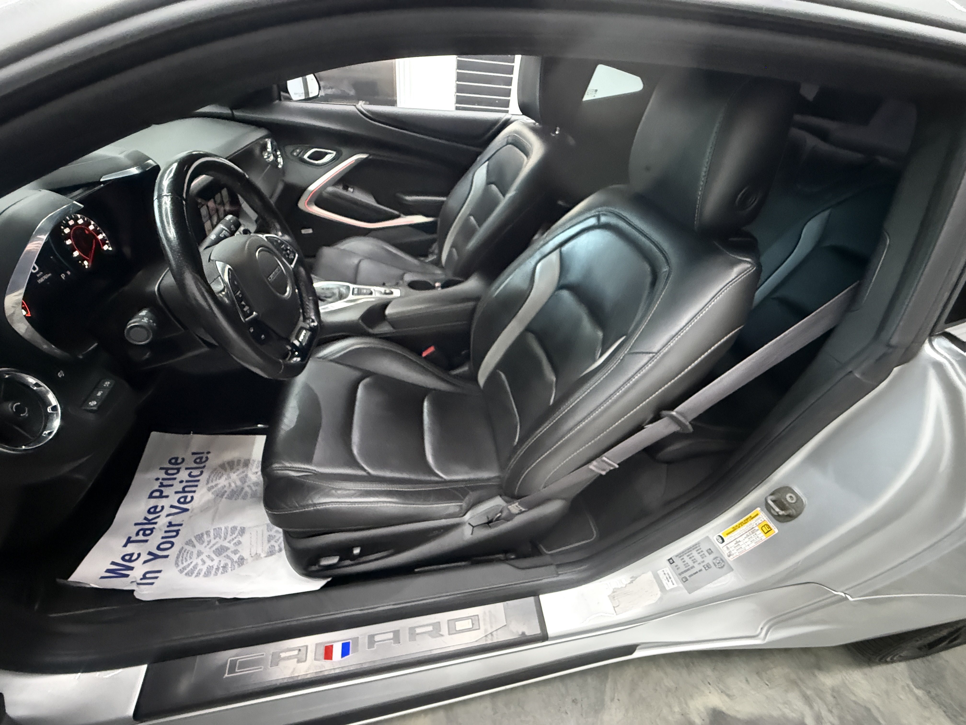 Used 2017 Chevrolet Camaro LT RWD image 10