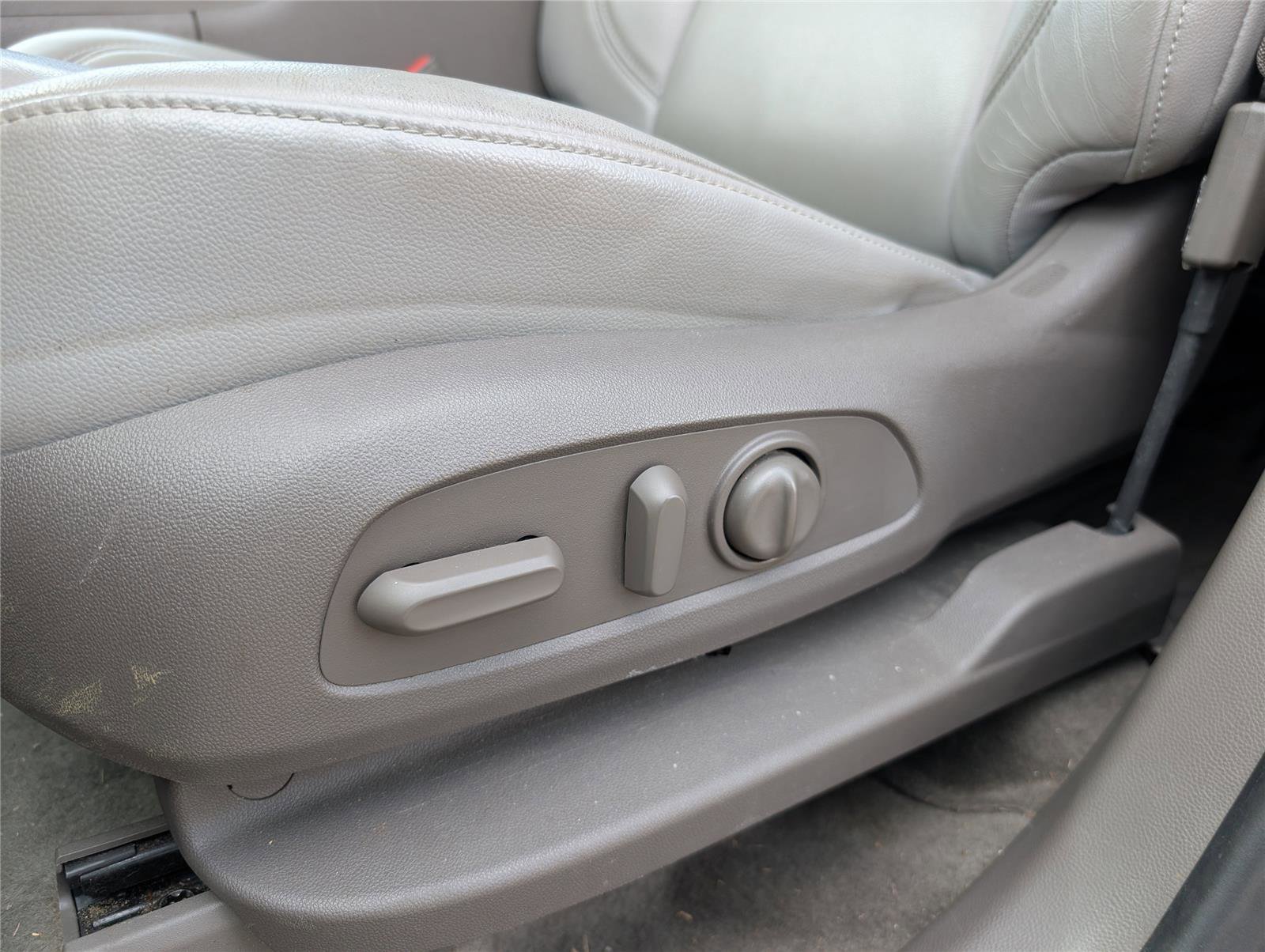 Used 2018 Chevrolet Traverse LT w/ LPO, Cargo Package image 10