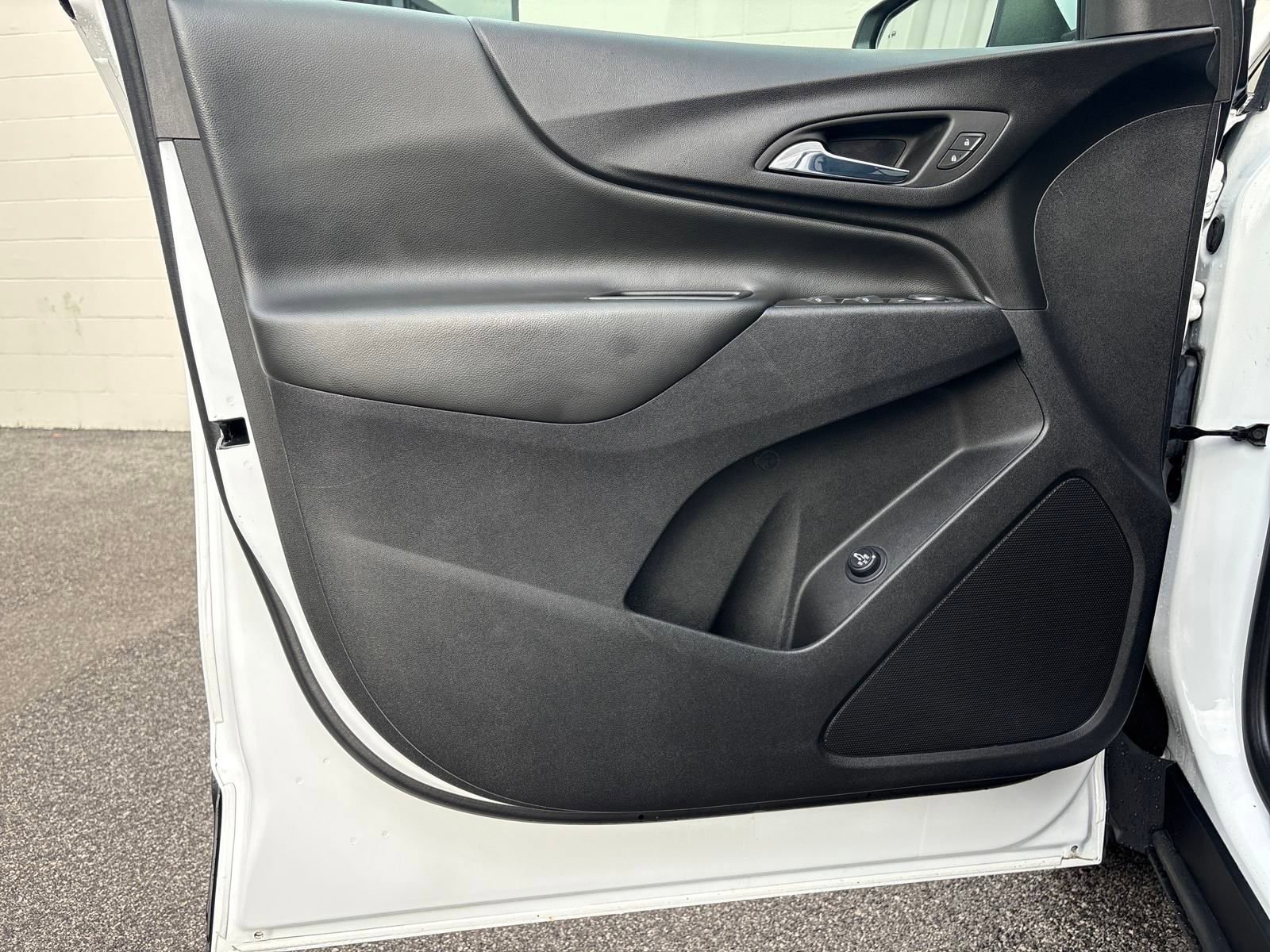 Used 2022 Chevrolet Equinox LT image 12