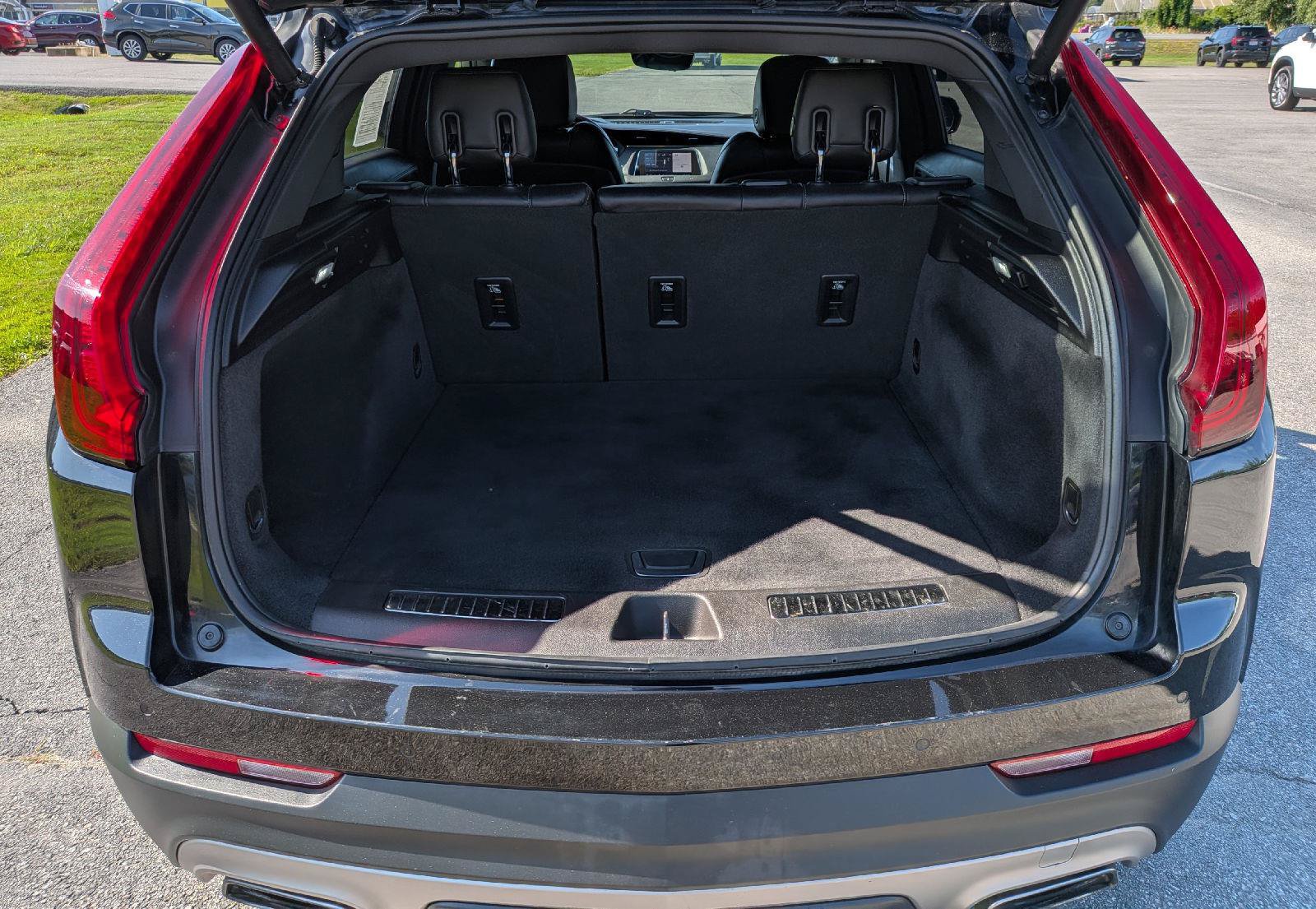 Used 2019 Cadillac XT4 Premium Luxury FWD image 10