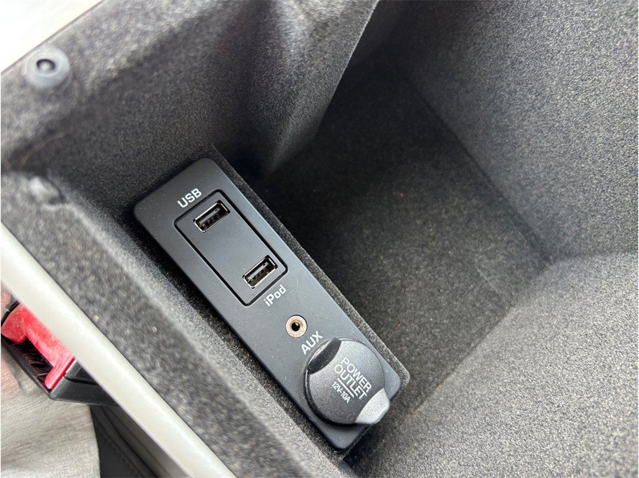 Used 2012 Jaguar XF RWD image 32