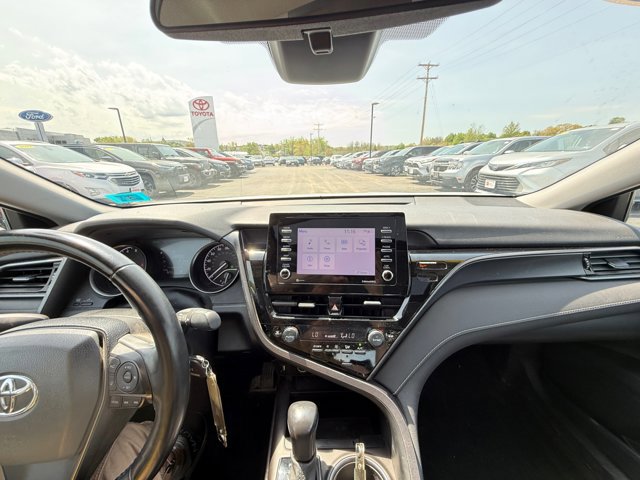 Used 2022 Toyota Camry SE w/ Cold Weather Package AWD/4WD image 2