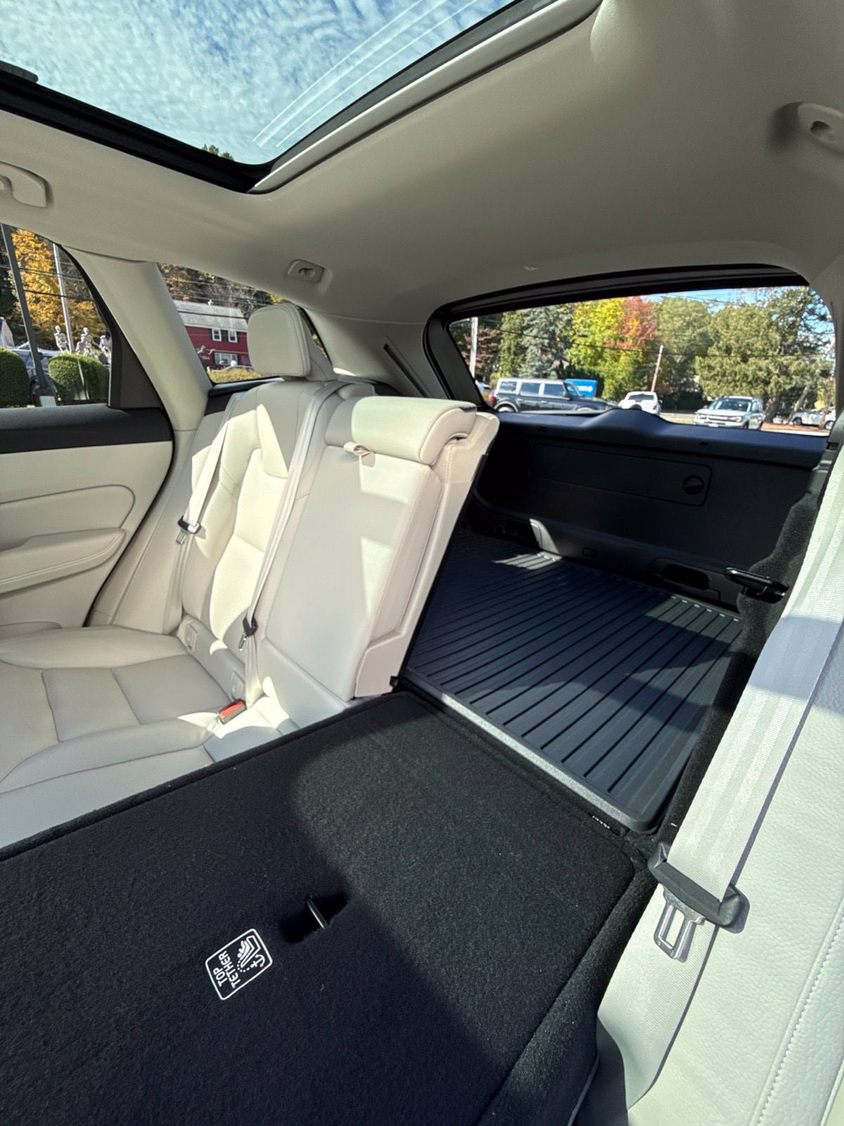 Used 2024 Volvo XC60 B5 Core w/ Climate Package AWD/4WD image 18