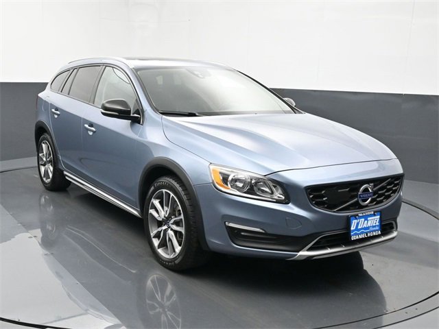 Used 2018 Volvo V60 T5 Cross Country w/ Convenience Package image 7