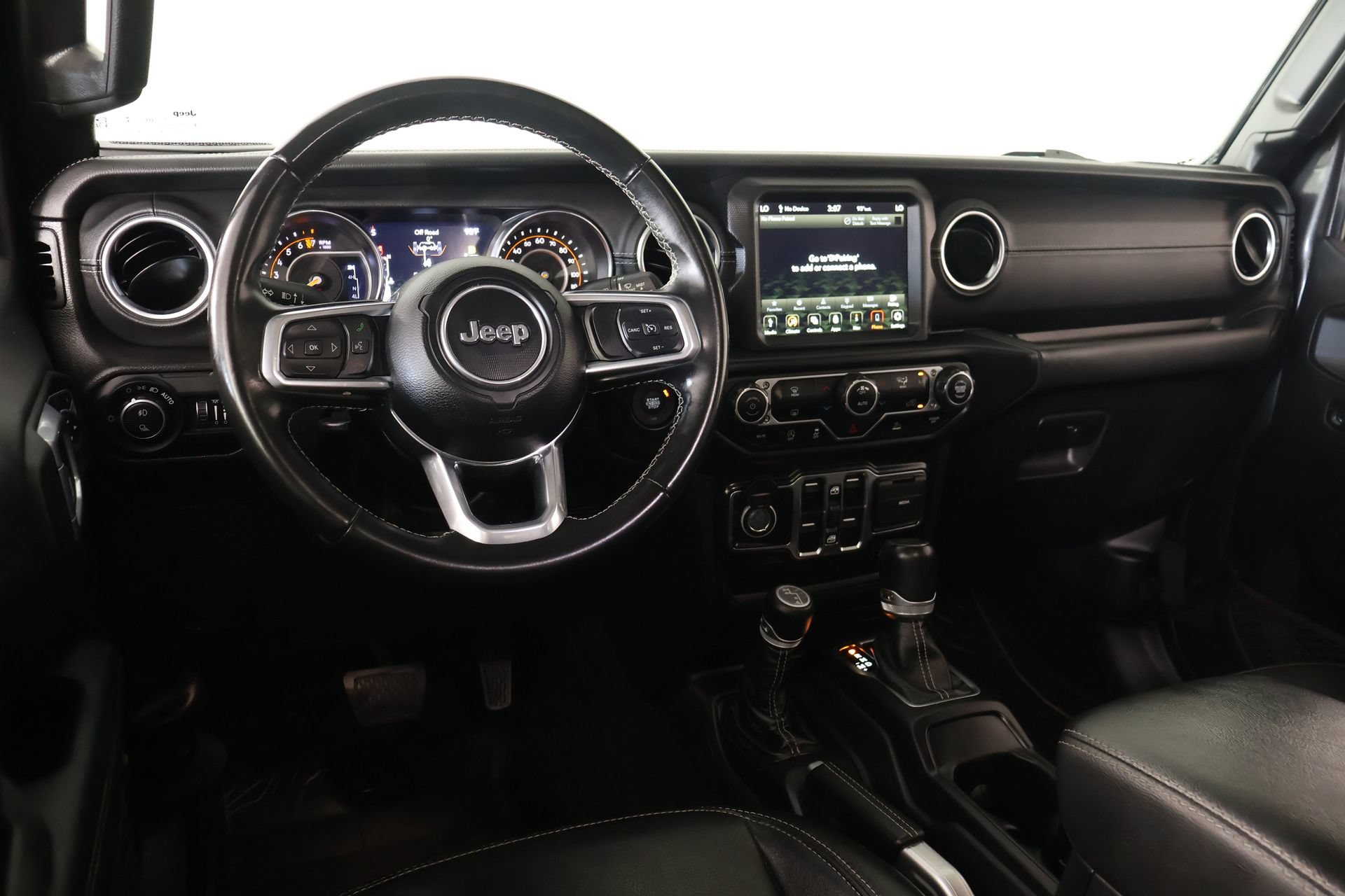 Used 2022 Jeep Gladiator Overland w/ Popular Equipment Package AWD/4WD image 2