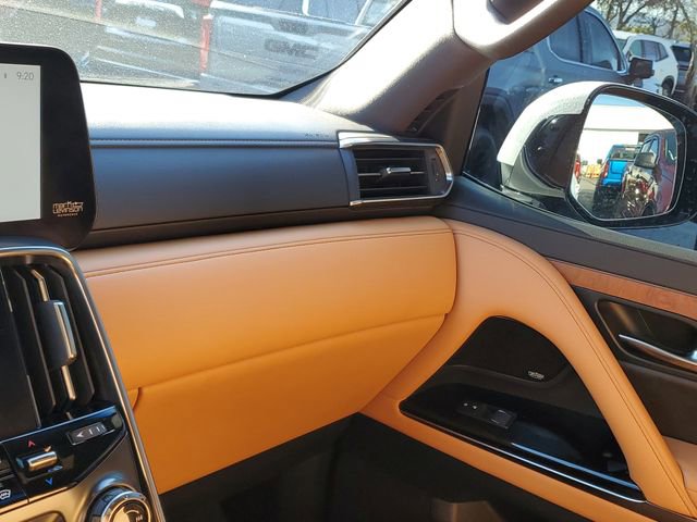 Used 2025 Lexus LX 600 4WD w/ Luxury Package image 24