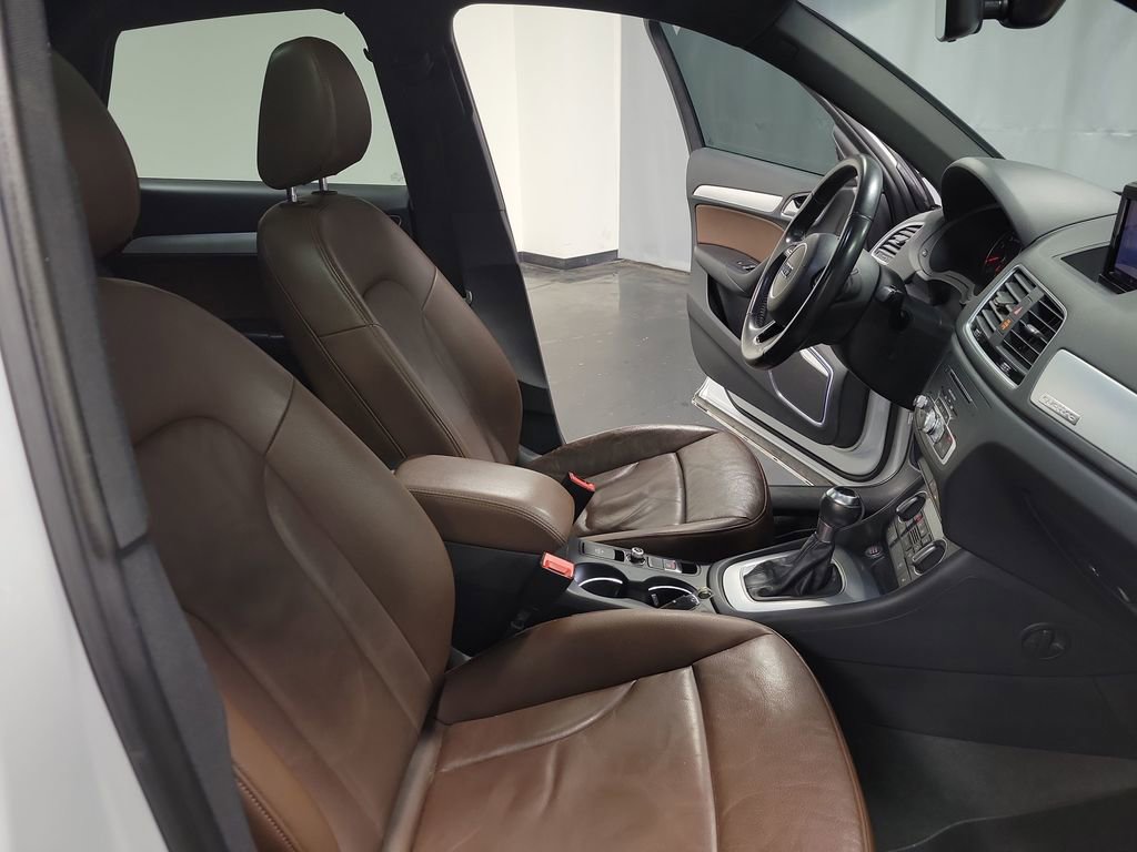 Used 2018 Audi Q3 2.0T Premium Plus w/ Premium Plus Package image 24