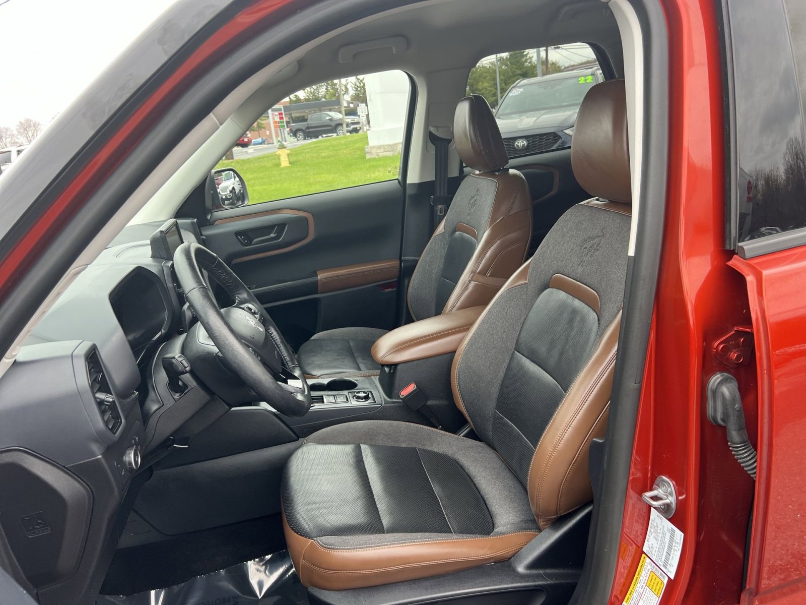 Used 2022 Ford Bronco Sport Outer Banks w/ Tech Package image 13