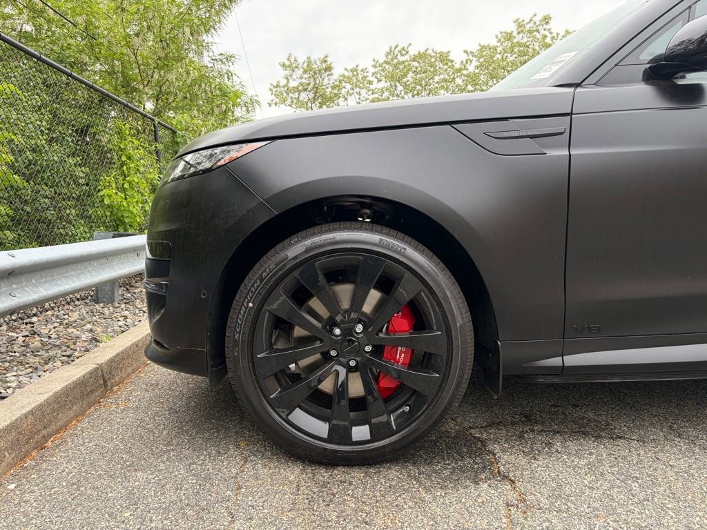 New 2026 Land Rover Range Rover Sport Autobiography AWD/4WD image 9