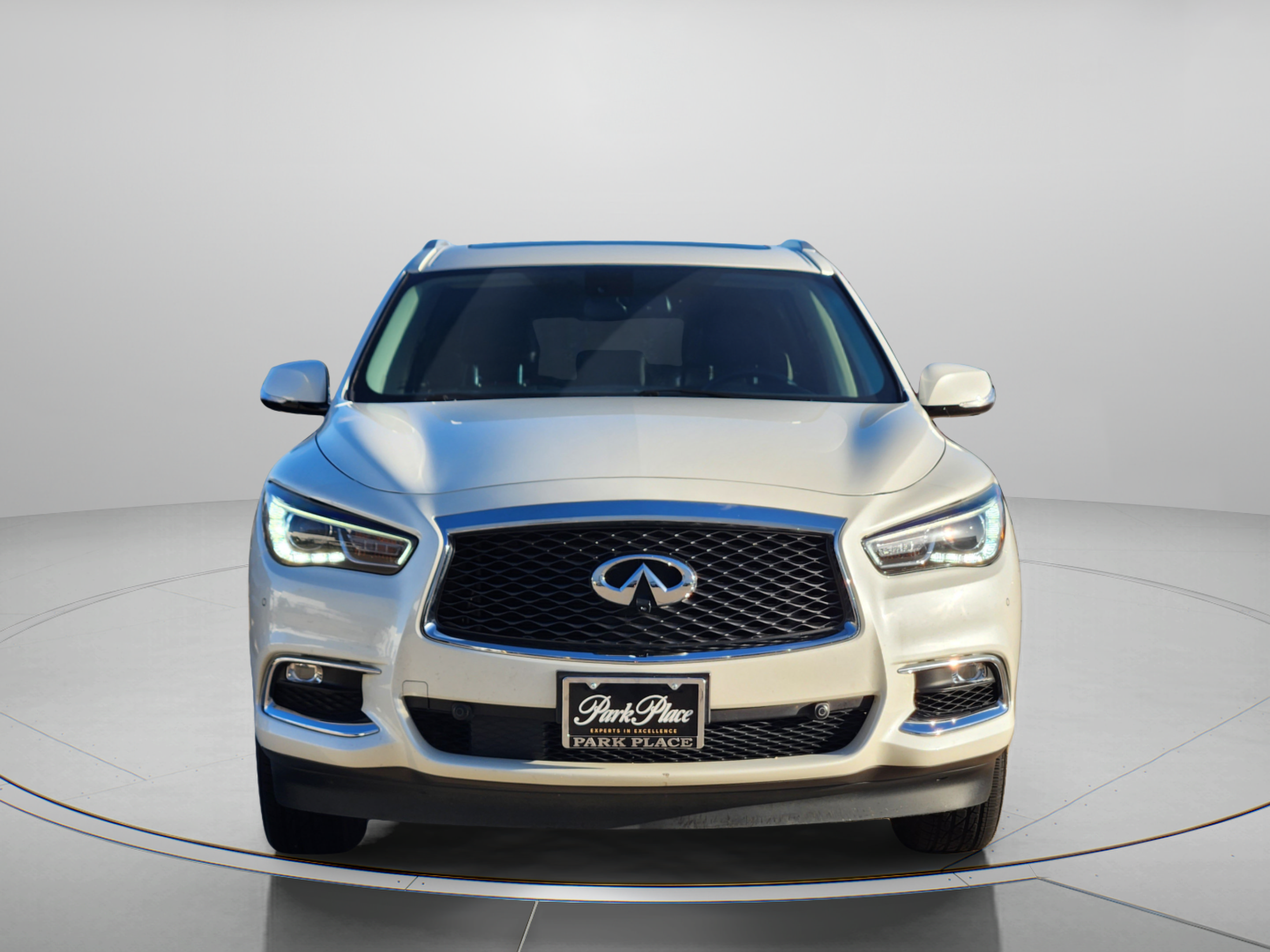 Used 2018 INFINITI QX60 Luxe w/ Premium Plus Package AWD/4WD image 6
