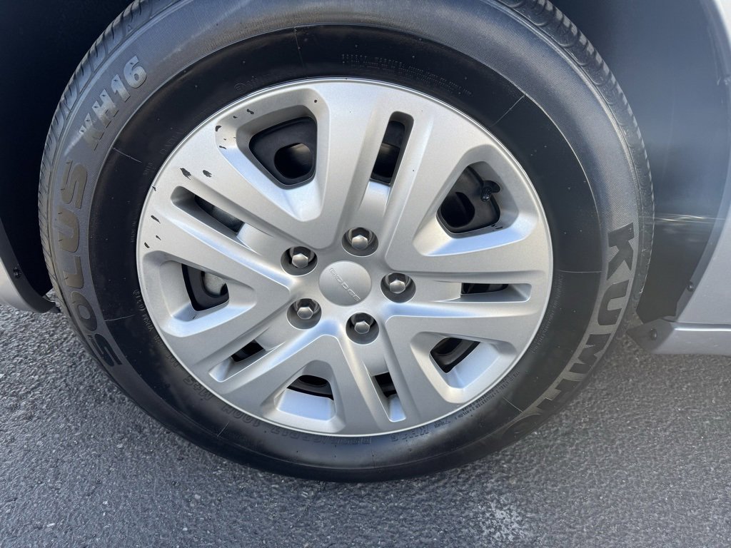 Used 2018 Dodge Grand Caravan SE w/ UConnect Hands-Free Group image 12