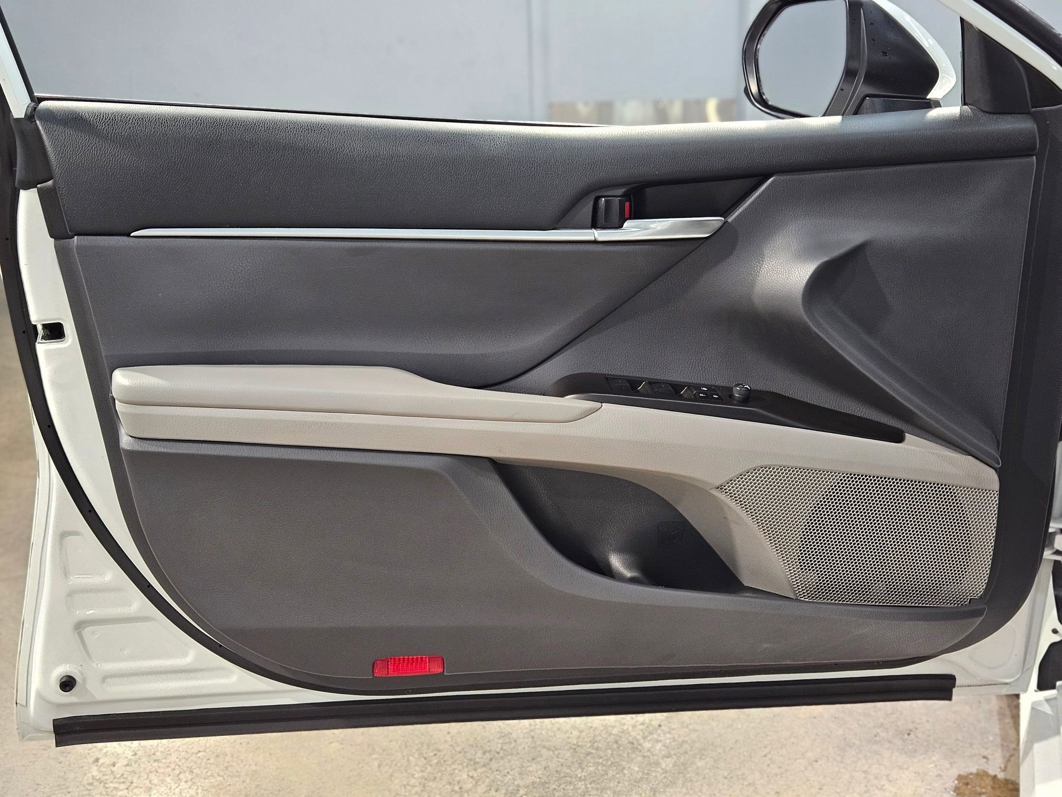 Used 2023 Toyota Camry LE image 20