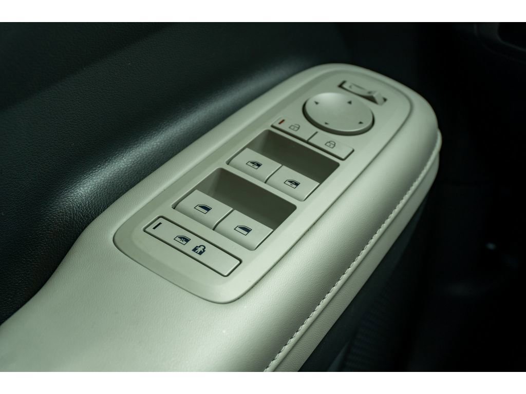 Used 2026 Hyundai Santa Fe SEL FWD image 27