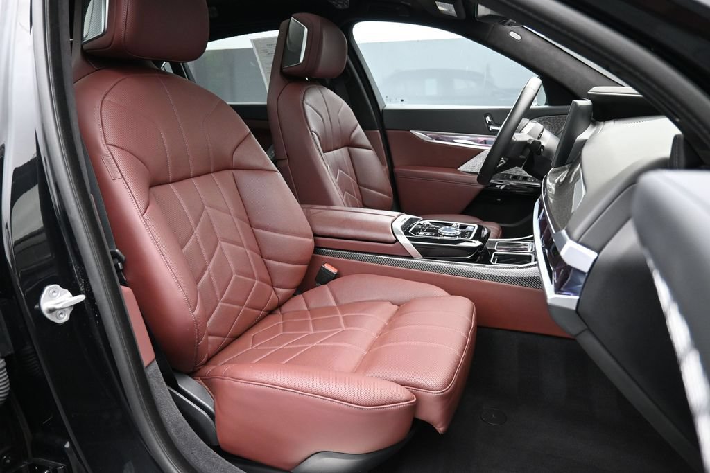 Used 2023 BMW i7 xDrive60 AWD/4WD image 30