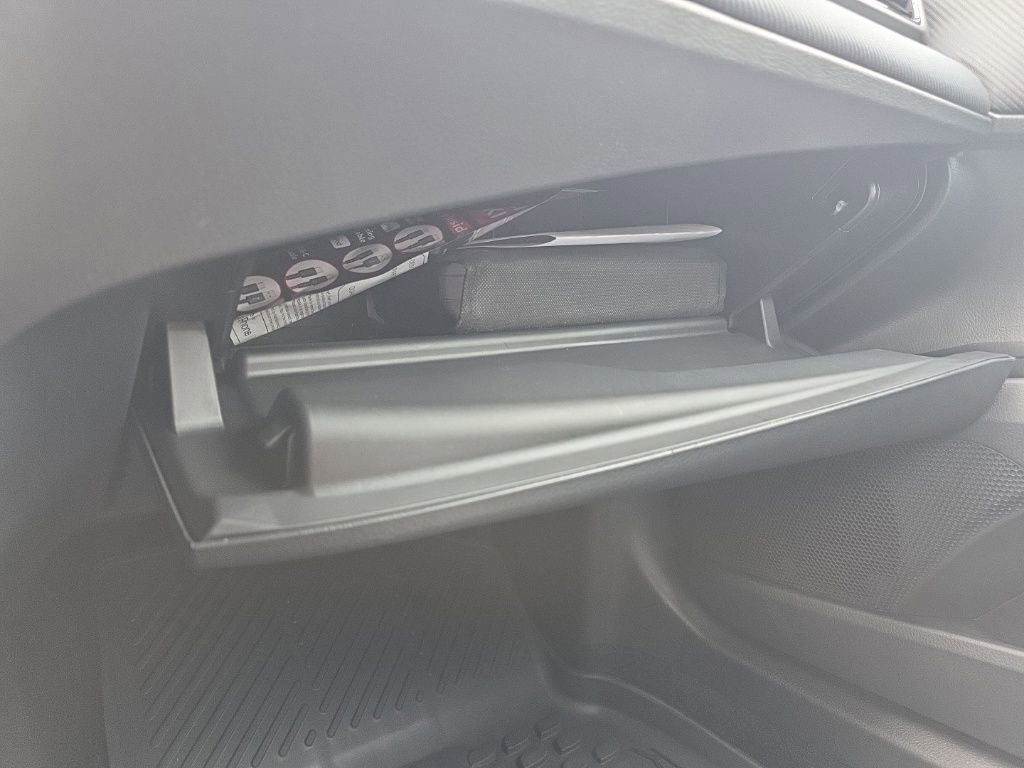 Used 2026 Toyota Camry SE image 33