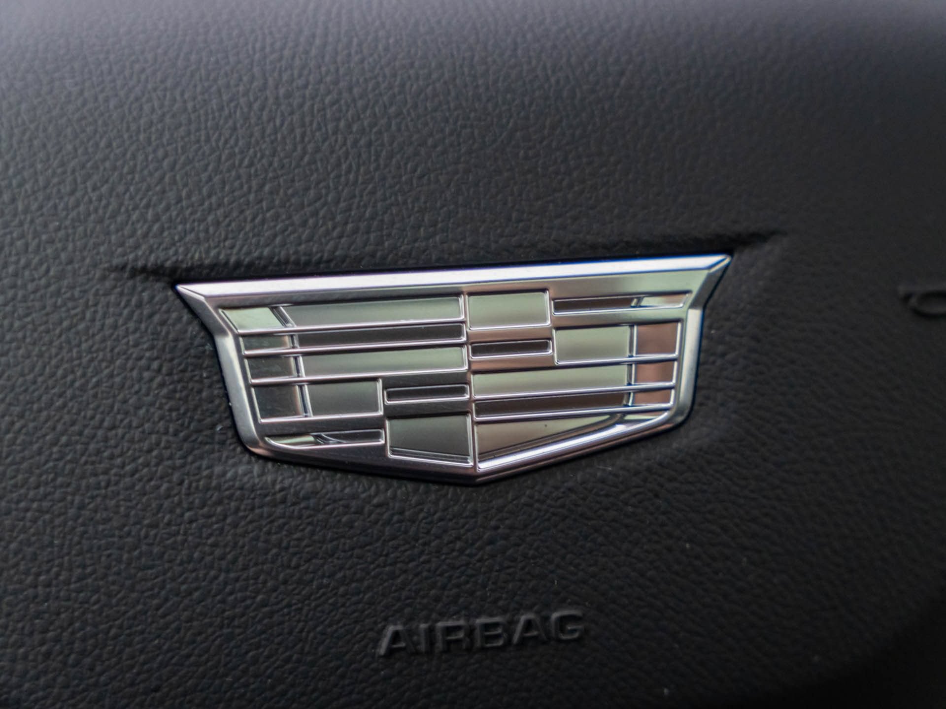 Used 2025 Cadillac Optiq Luxury 2 AWD/4WD image 31