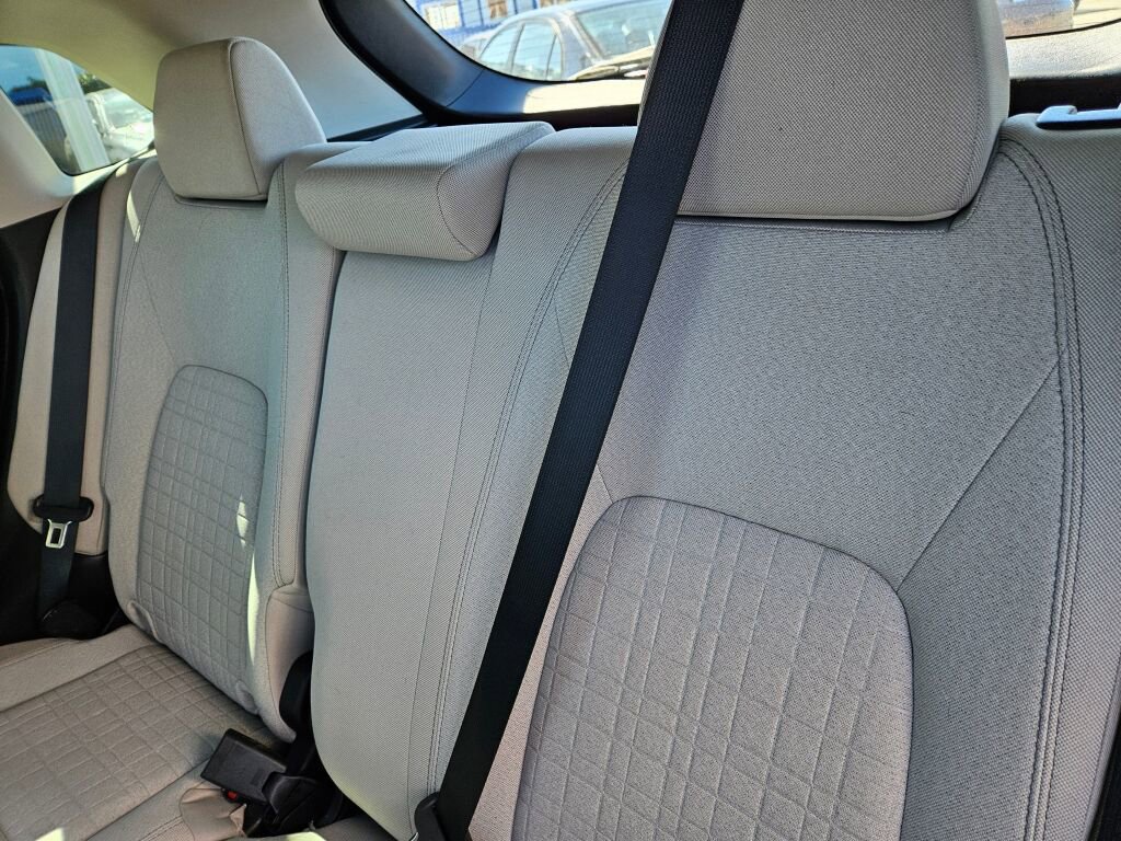 Used 2023 Honda HR-V LX image 12