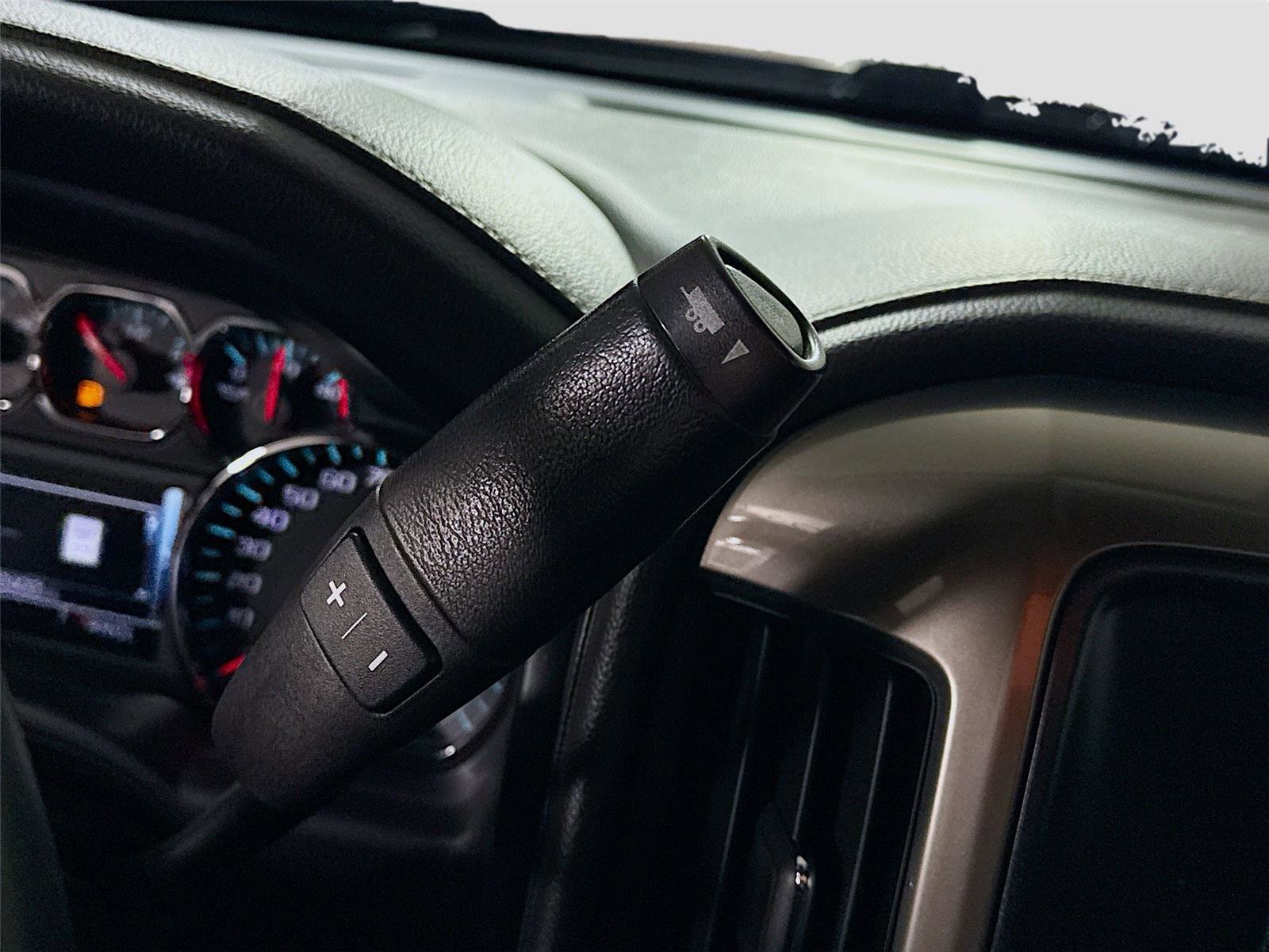 Used 2017 Chevrolet Silverado 1500 High Country image 11