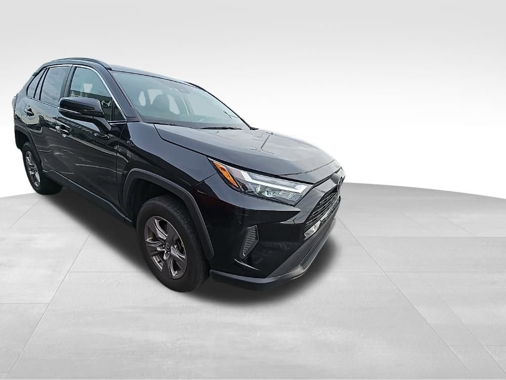 Used 2024 Toyota RAV4 XLE image 4