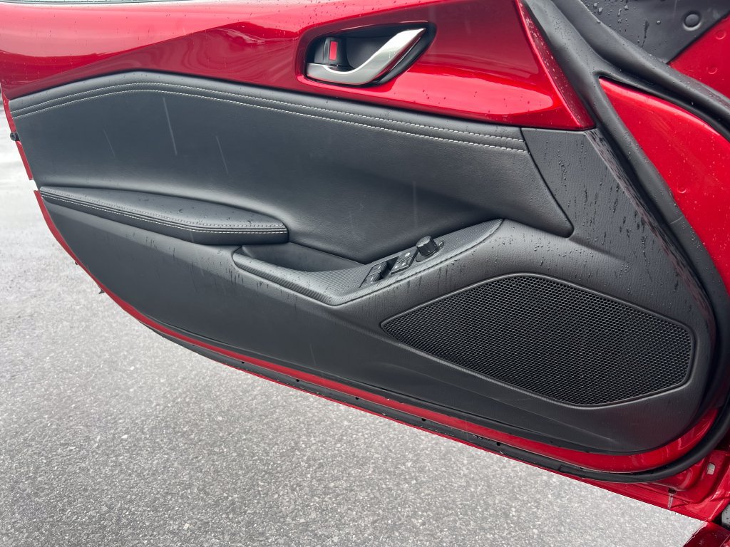 Used 2023 MAZDA MX-5 Miata Grand Touring RWD image 15