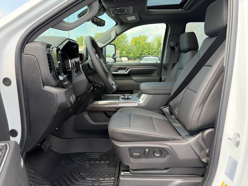 New 2026 Chevrolet Silverado 3500 LTZ w/ LTZ Plus Package AWD/4WD image 14