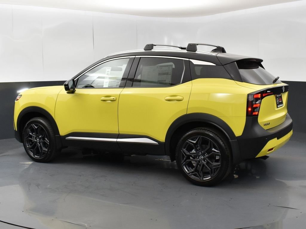 New 2025 Nissan Kicks SR image 5