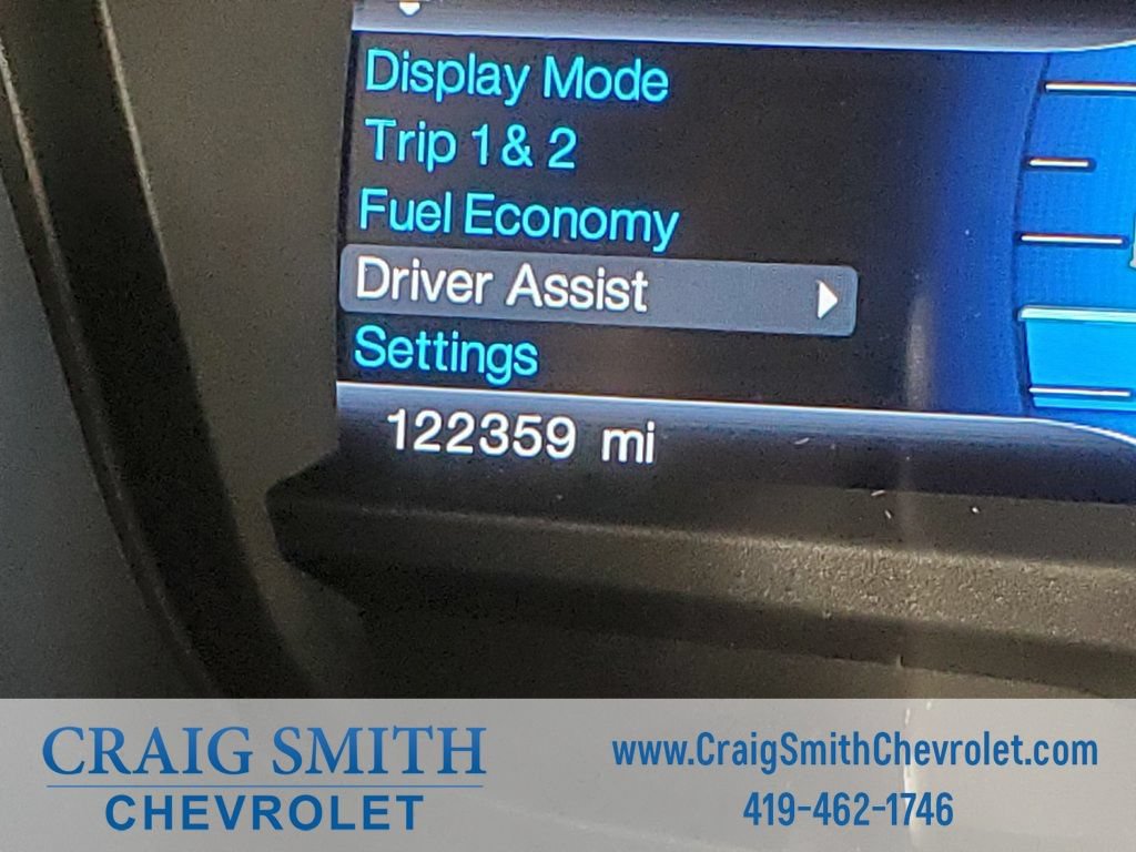 Used 2015 Ford Explorer XLT w/ Equipment Group 202B AWD/4WD image 14