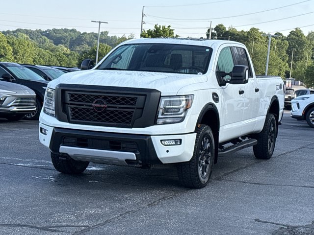 Used 2024 Nissan Titan PRO-4X w/ Pro-4x Convenience Package AWD/4WD image 13