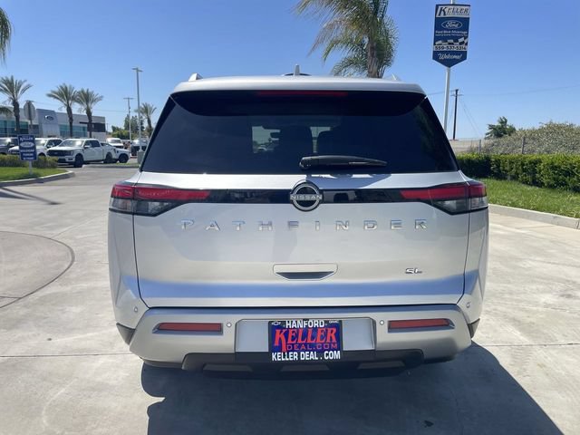 Used 2025 Nissan Pathfinder SL FWD image 7