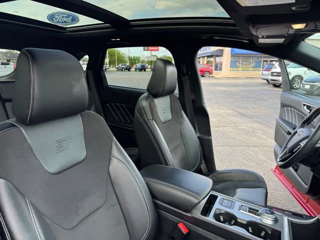 Used 2024 Ford Edge ST w/ Equipment Group 401A AWD/4WD image 47