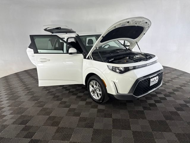 Certified 2025 Kia Soul LX FWD image 14