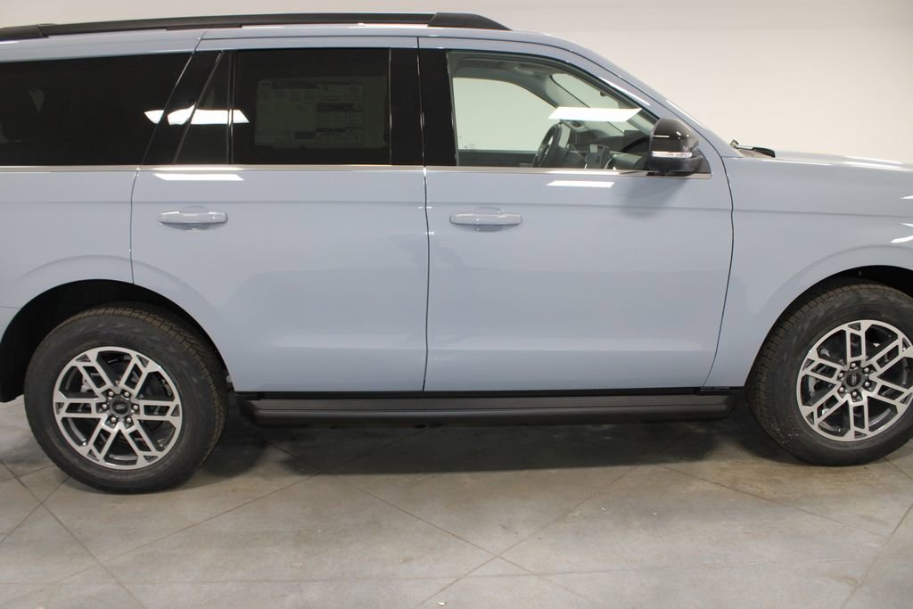 New 2026 Ford Expedition Active image 10