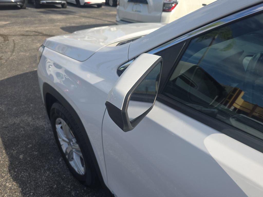 Used 2021 GMC Terrain SLE FWD image 11