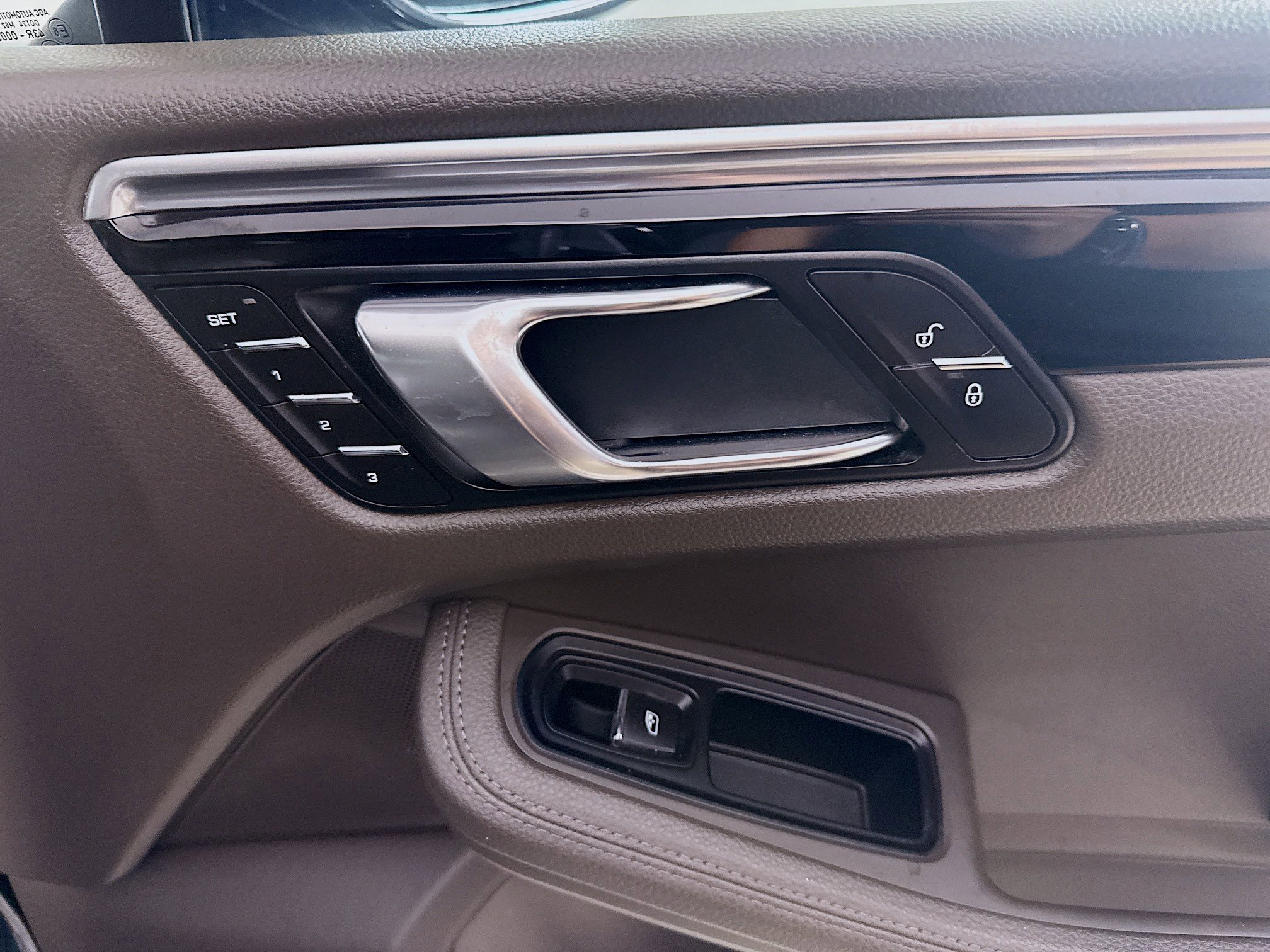 Used 2020 Porsche Macan image 30