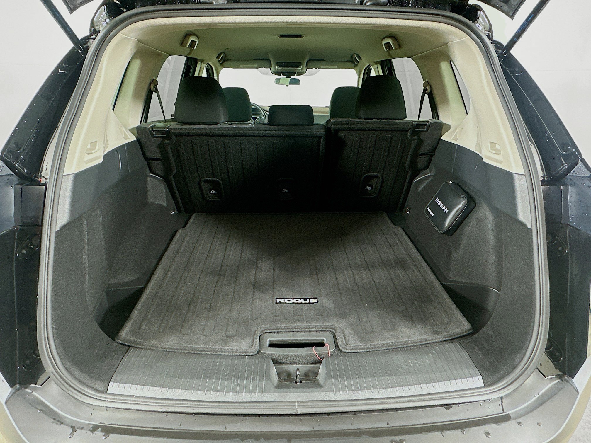 Used 2023 Nissan Rogue SV AWD/4WD image 27