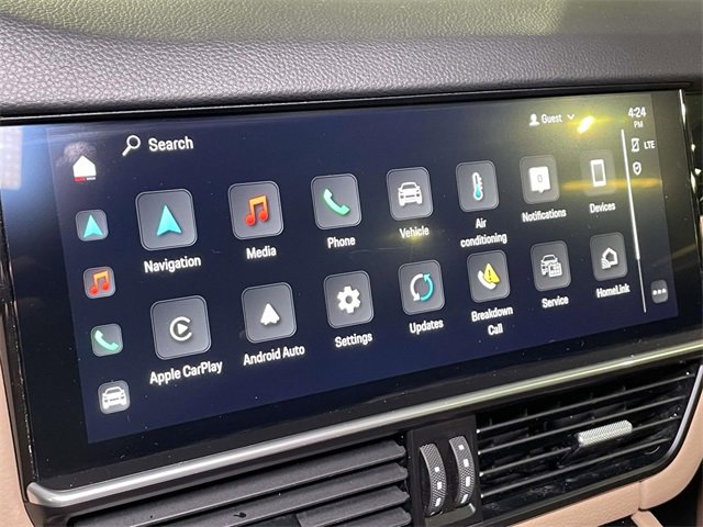 Used 2022 Porsche Cayenne Platinum Edition w/ Premium Package Plus image 29