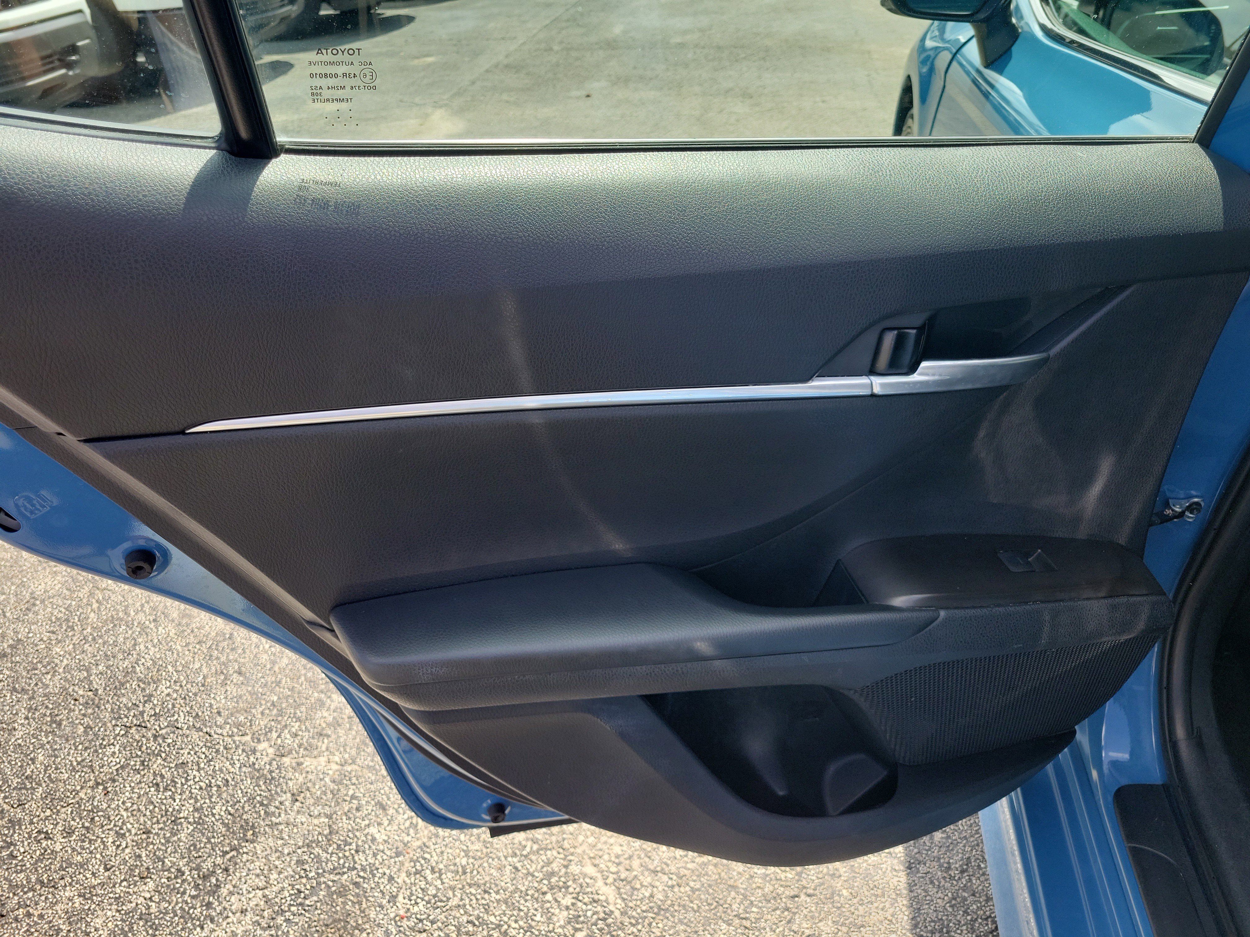 Used 2024 Toyota Camry SE image 13